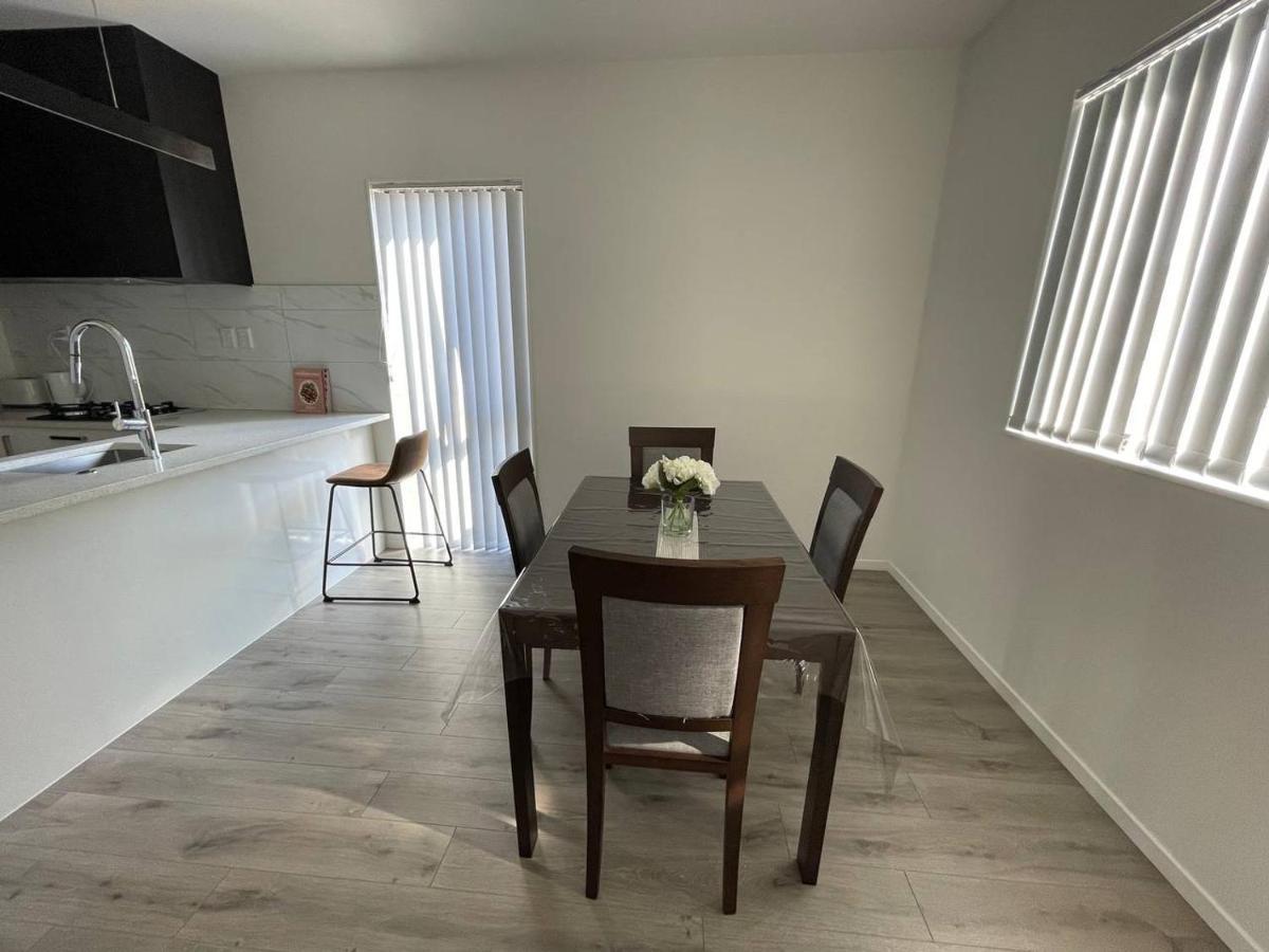 4 Bedroom Home Fully Furnished In Papakura, Auckland Exteriör bild
