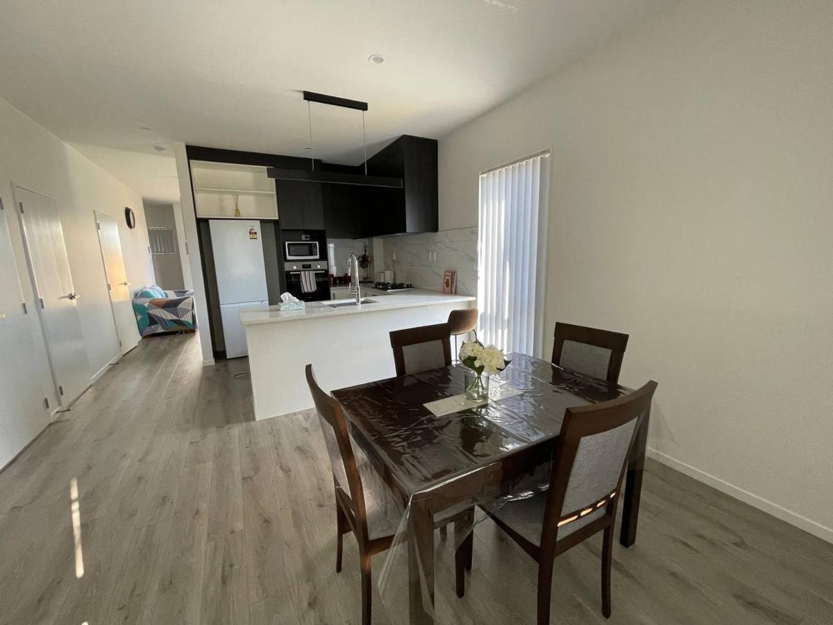 4 Bedroom Home Fully Furnished In Papakura, Auckland Exteriör bild