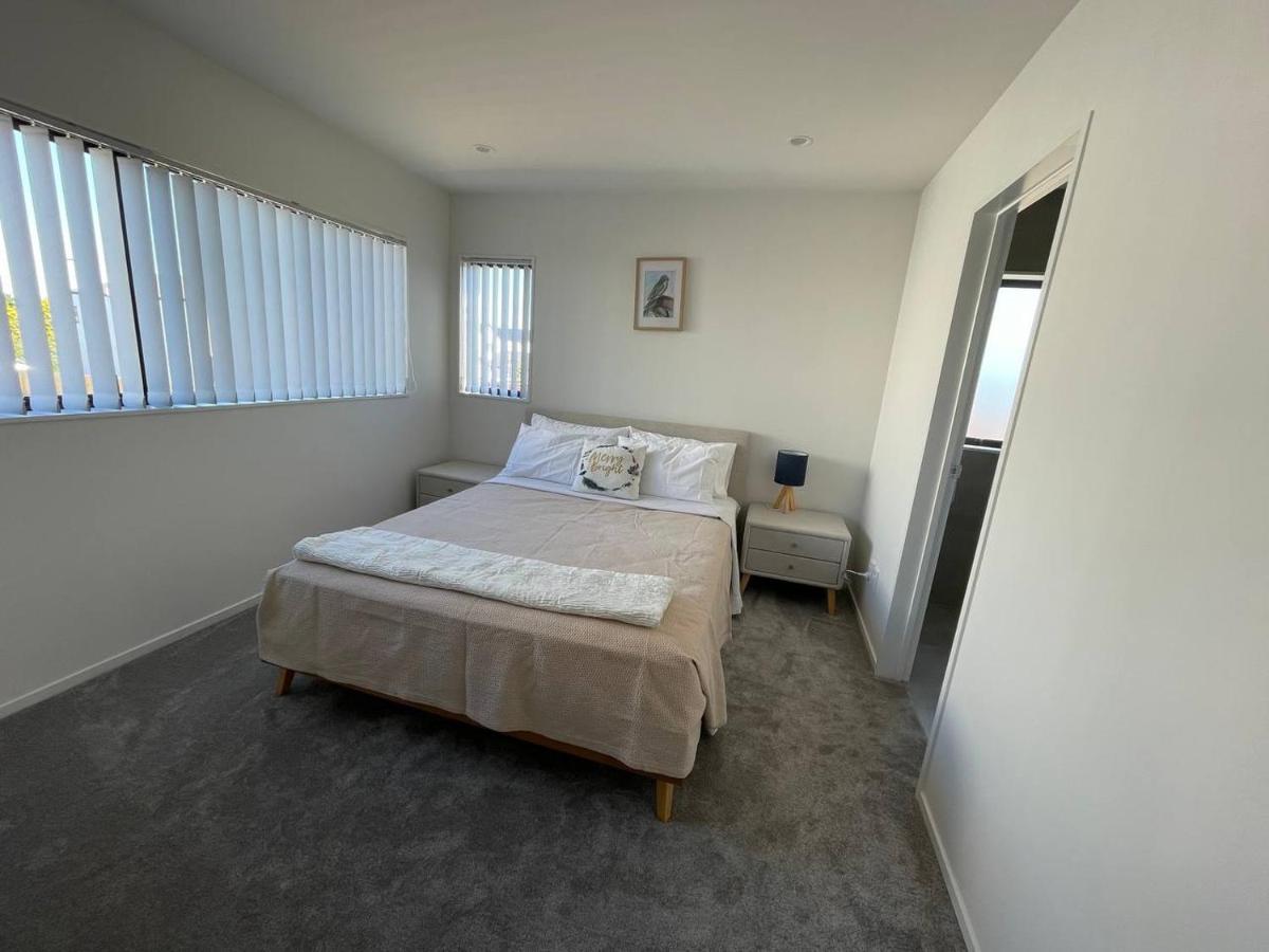 4 Bedroom Home Fully Furnished In Papakura, Auckland Exteriör bild