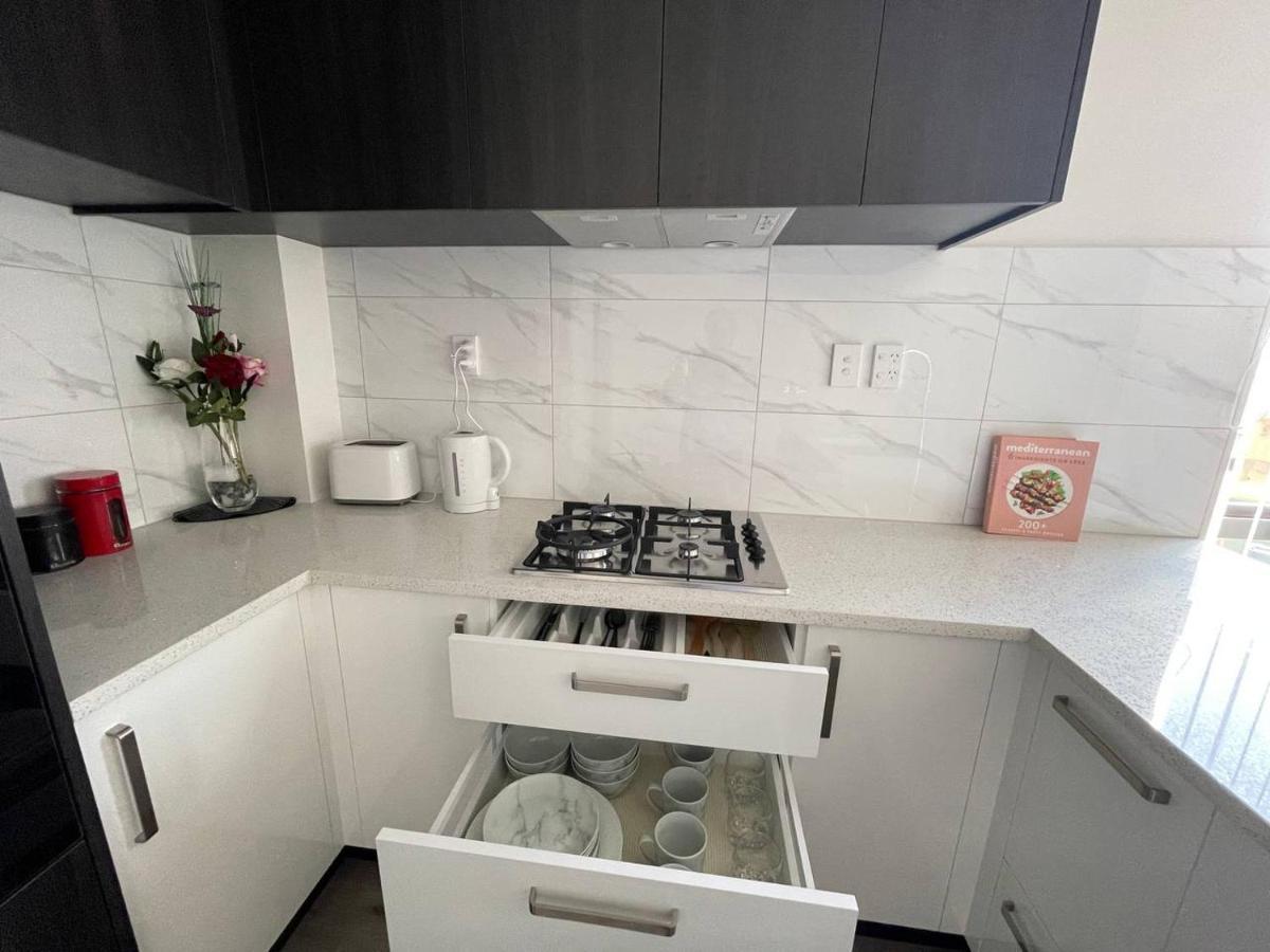 4 Bedroom Home Fully Furnished In Papakura, Auckland Exteriör bild