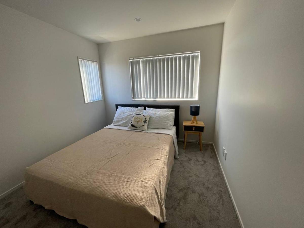 4 Bedroom Home Fully Furnished In Papakura, Auckland Exteriör bild