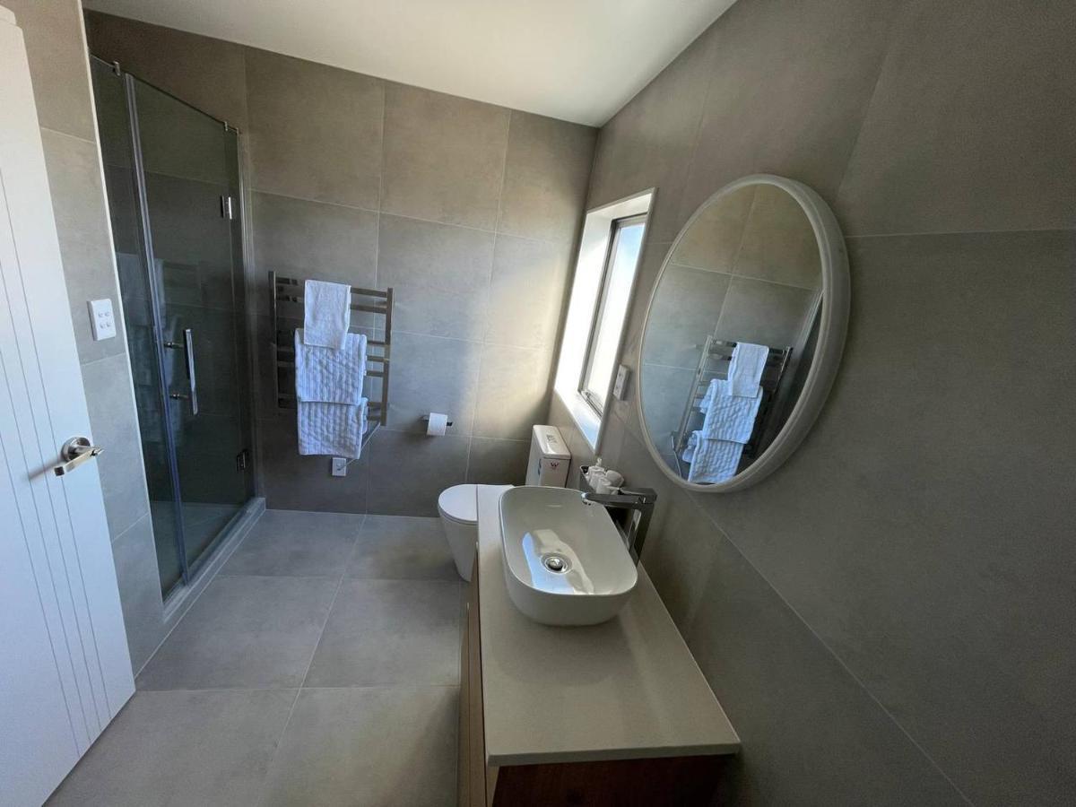 4 Bedroom Home Fully Furnished In Papakura, Auckland Exteriör bild