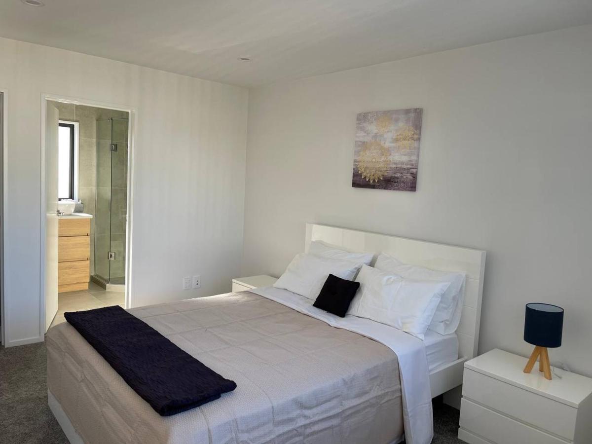 4 Bedroom Home Fully Furnished In Papakura, Auckland Exteriör bild