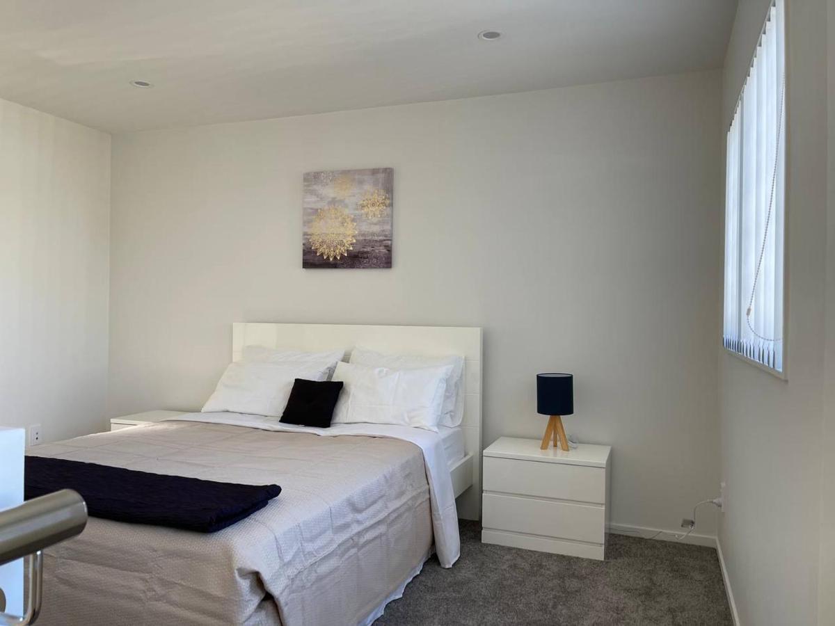 4 Bedroom Home Fully Furnished In Papakura, Auckland Exteriör bild