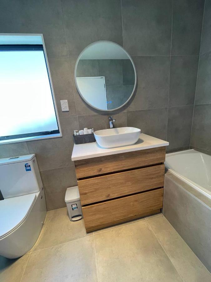 4 Bedroom Home Fully Furnished In Papakura, Auckland Exteriör bild